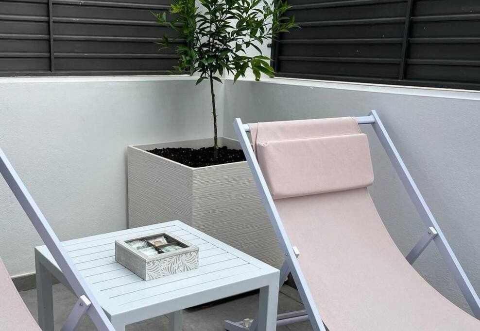 XVIII B Suite Apartamentos Morales & Arnal รอนดา ภายนอก รูปภาพ