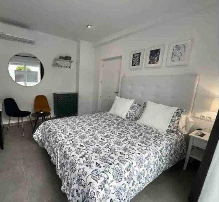 XVIII B Suite Apartamentos Morales & Arnal รอนดา ภายนอก รูปภาพ
